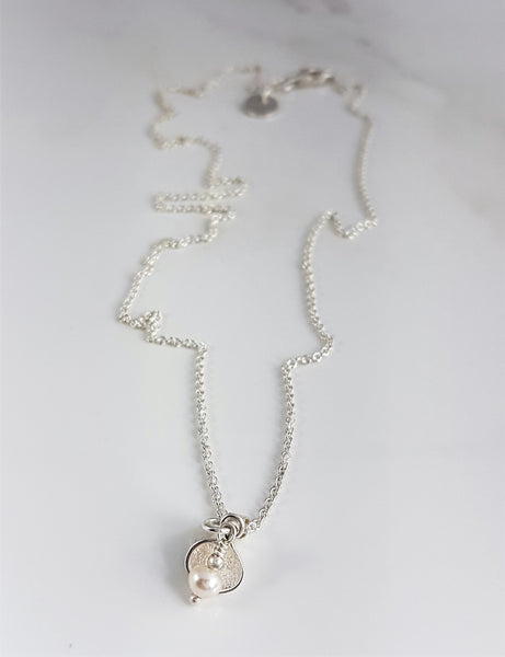 Halsband Silversnäcka & Vit Pärla